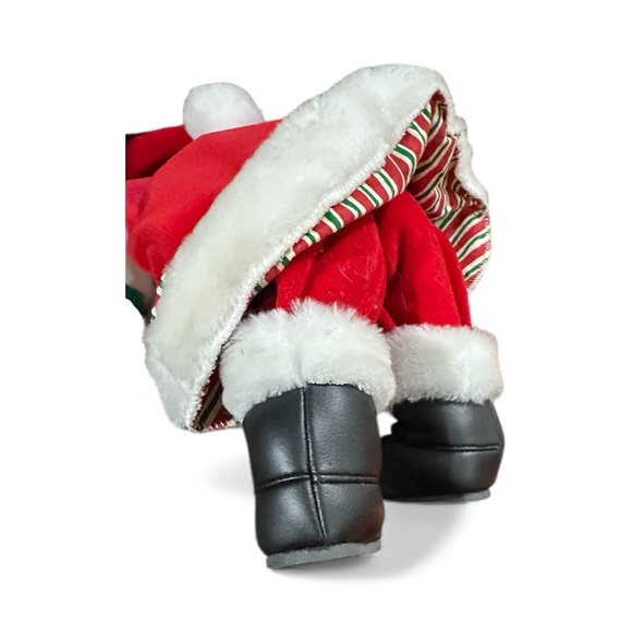 Annalee Santa Doll 2005 9” Christmas Santa with Candy Cane Holiday Figure VTG - Picture 4 of 9